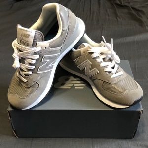 Women’s New Balance 574